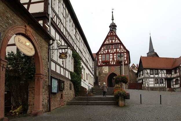 Oberursel, Vortaunus-Museum, Hist. Rathaus und Turm von St. Ursula