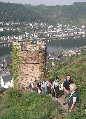 Aufstieg zur Burg Thurant 