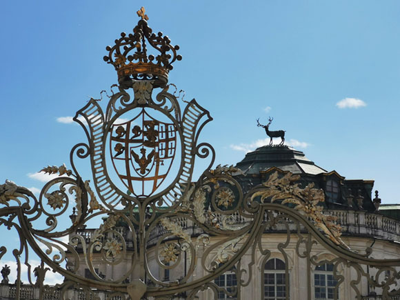 Jagdschloss Stupinigi, Wappen der Savoyer
