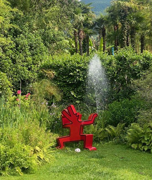 Garten A. Heller, Skulptur von Keith Haring