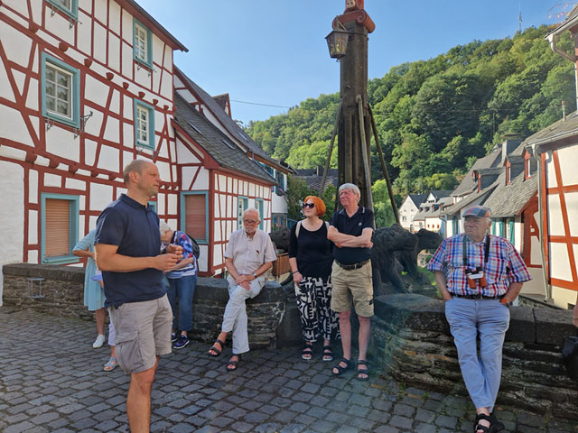 Führung durch Monreal Führung durch Monreal