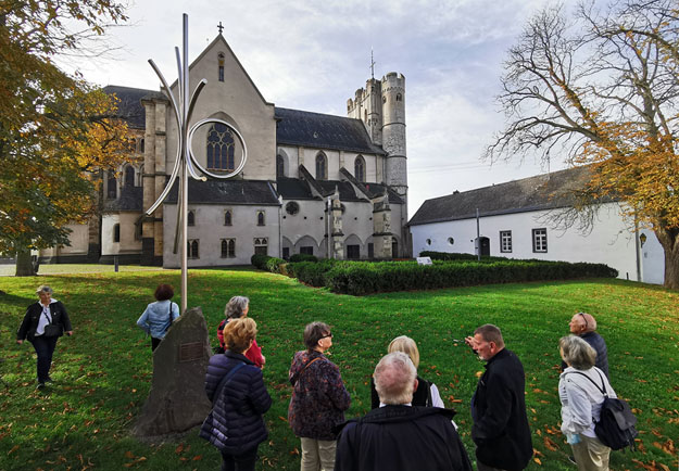 Münstermaifeld, Nordseite der Stiftskirche