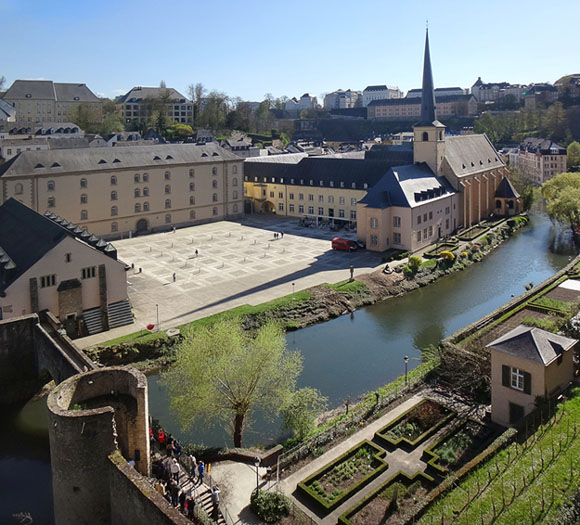 Luxemburg, Neumünster mit St. Johann