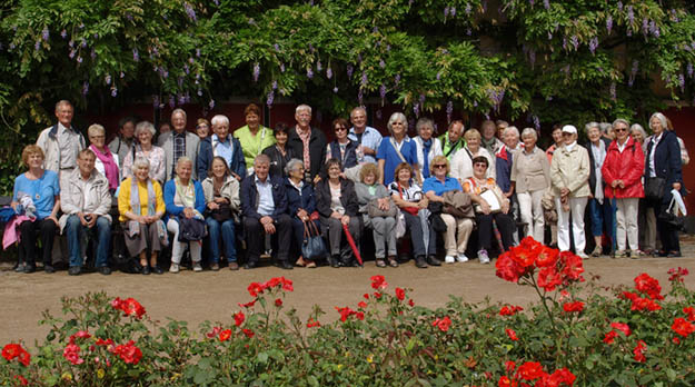 Gruppe vor dem Pompejanum