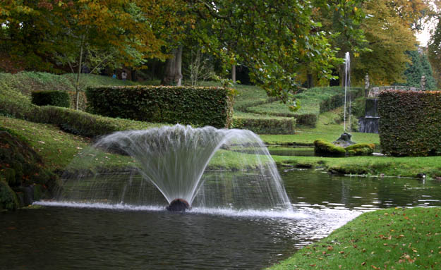 Annevoie, Die Wasserspiele im Park