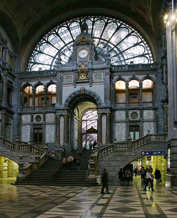 Antwerpen: Eingangshalle des Hauptbahnhofs