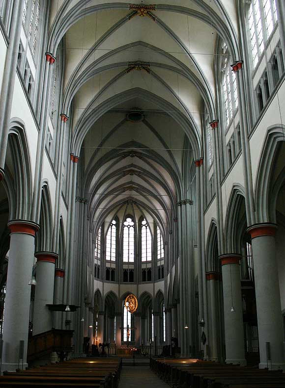 Altenberger Dom: Blick zum Chor