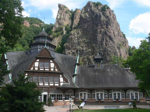 Bad Münster am Stein, Kurmittelhaus