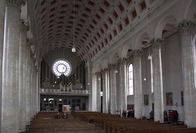 Bensheim, Langhaus der St. Georg Kirche