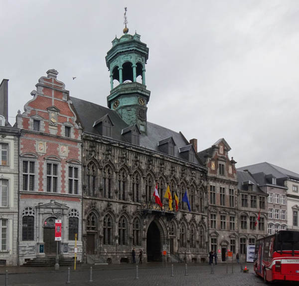 Mons, Gotisches Rathaus