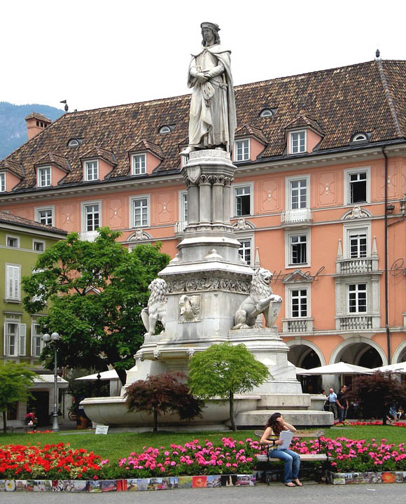 Bozen, Denkmal für Walther von der Vogelweide