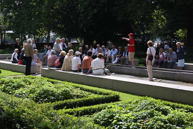 Buga: Garten neben St. Kastor