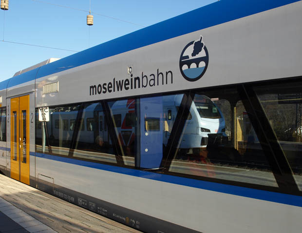 Bullay: Moselweinbahn und RegionalExpress