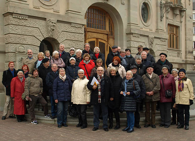 Colmar, Gruppenfoto am Unterlinden-Museum