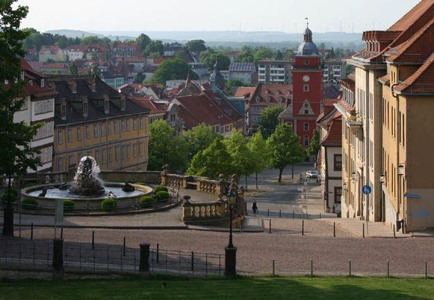 Gotha, Markt und Rathaus mit der Wasserkunst