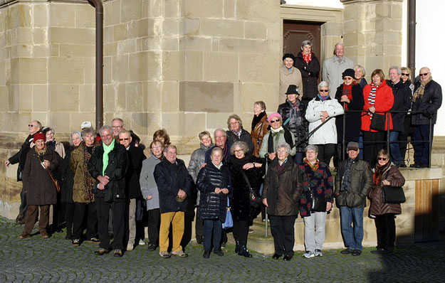 Großcomburg: Gruppenfoto in der Morgensonne