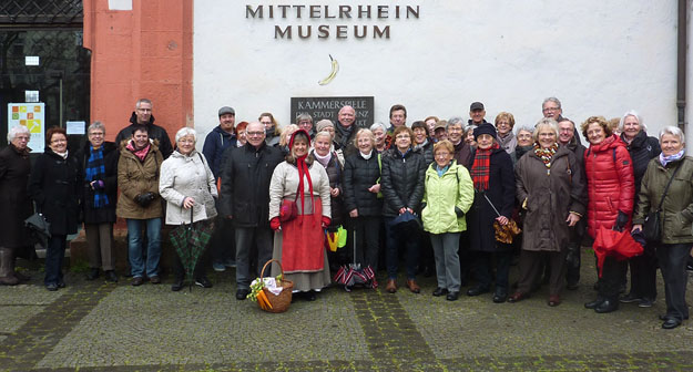 Gruppenbild mit Marktfrau