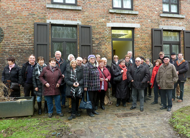Cuesmes, Gruppe vor der Maison van Gogh
