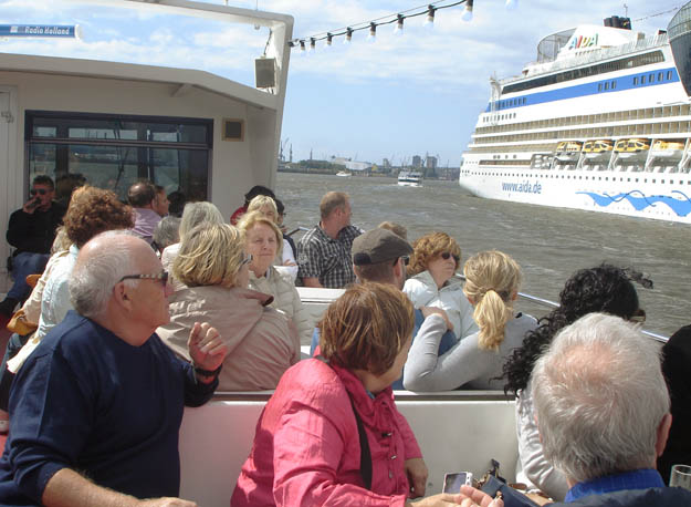 Hafenrundfahrt vor der Aida Sol