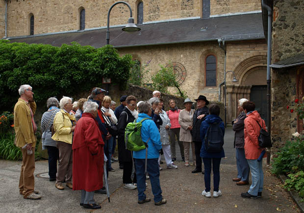 Kloster Ilbenstadt, Gruppe mit Herrn Schwarz