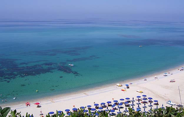 Blick auf das Meer vor Tropea