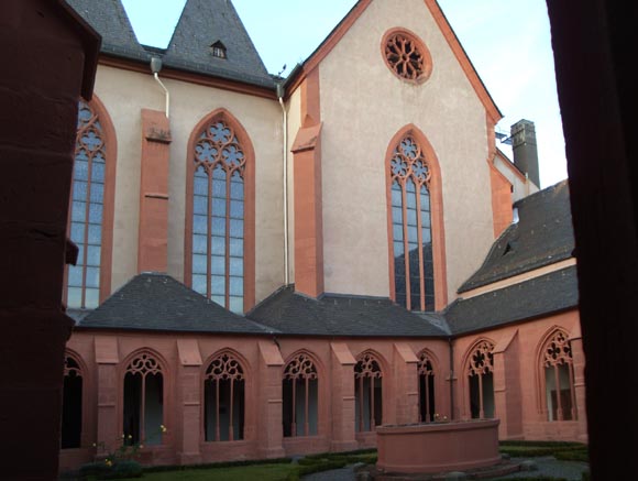Mainz: Kreuzgang von St. Stephan