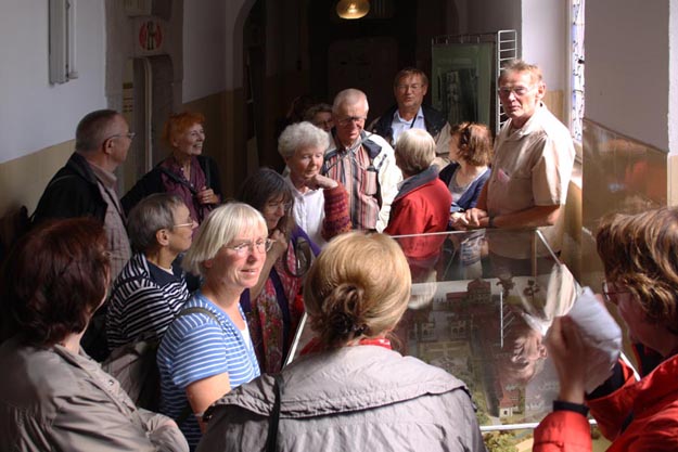 Führung im Badehaus 4