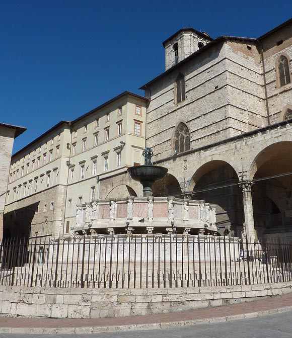 Perugia: Duomo und Fontana Maggiore