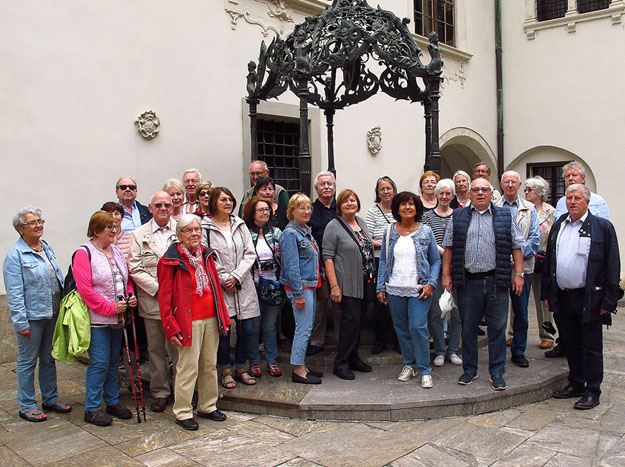 Die Gruppe mit Reiseführerin Maria Schnalzer