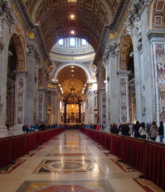 Rom: Langhaus und Vierung von St. Peter