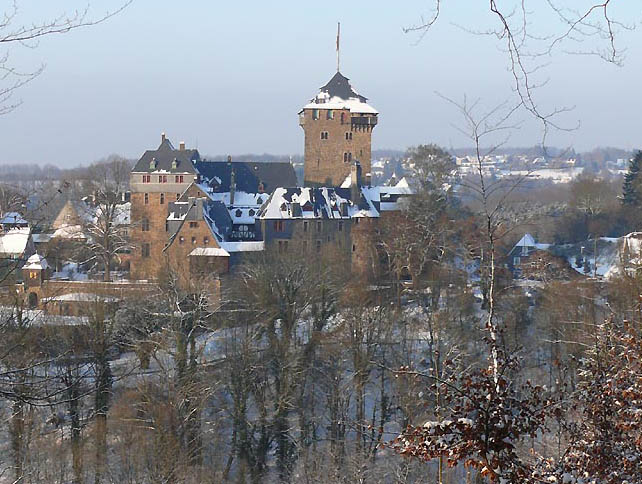 Schloss Burg im Winter