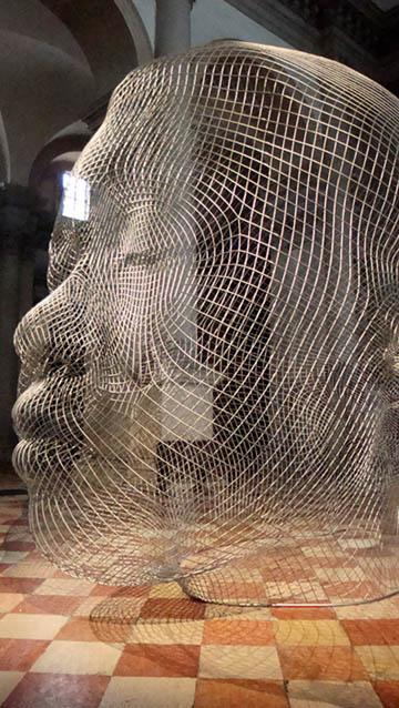 Venedig, Installation in der Kirche S. Giorgio Maggiore