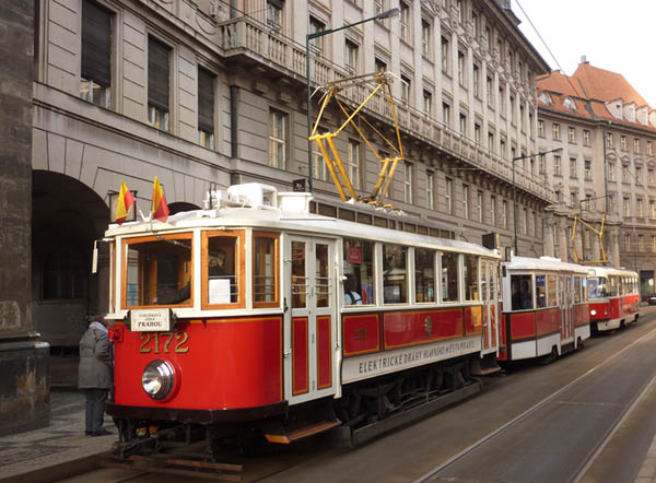 Prag, Gemütliche Stadtrundfahrt mit der historischen Tram