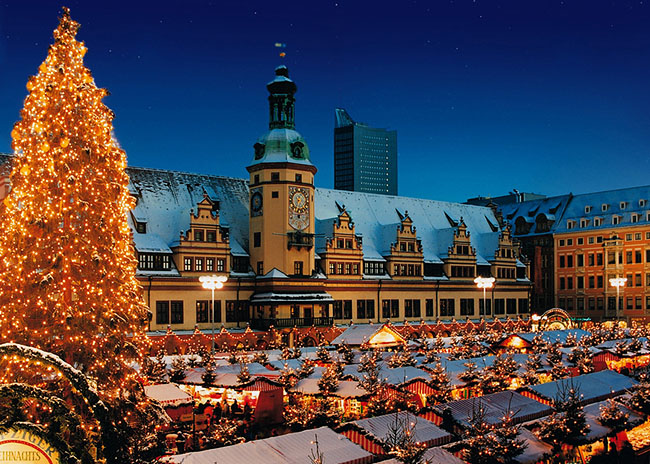 Leipzig, Weihnachtsmarkt und Rathaus © LTM-Studio 80