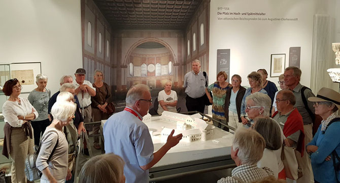 Ingelheim, Gruppe im Museum Kaiserpfalz