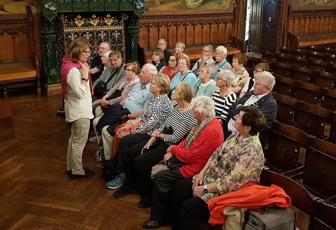 Landshut, Gruppe im Rathaus