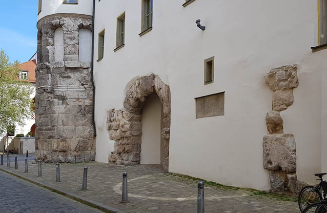 Regensburg, Porta praetoria (um 180 n.Chr.)