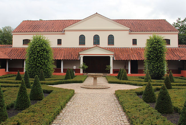 Villa Borg, Blick aus dem Innenhof